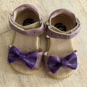 Livie & Luca Girls Purple Bow Velcro Sandals Size 5 Toddler